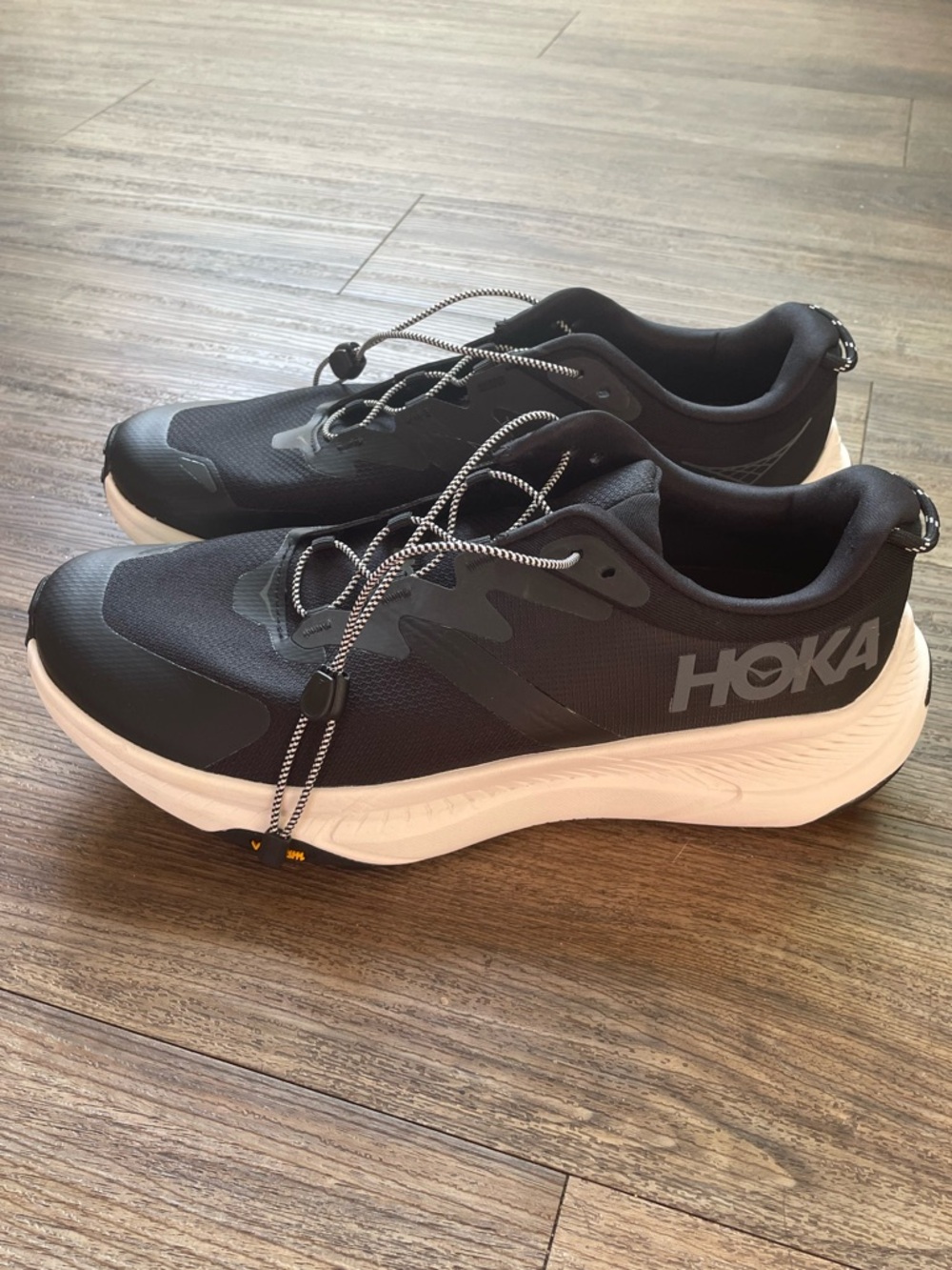 Hoka Transport Black and White Mens 10 2E